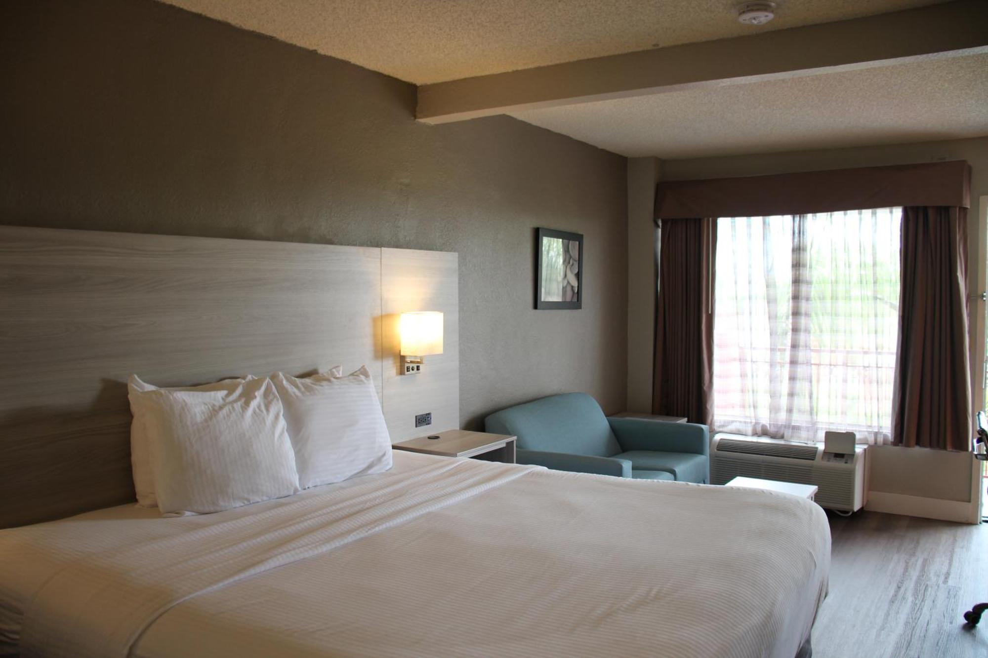 Boca Suites Deerfield Beach; Surestay Collection By BW Exterior photo